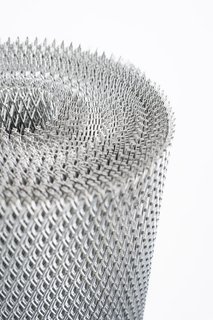 Chapa Expandida de Aluminio de 8x20mm. - 1mm. esp. - 0,8m. alt.