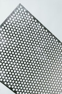 Plancha Perforada de 9,5mm. perf. de 3,2mm. esp. (2x1m.) - China