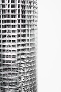 Malla Electrosolda Galvanizada 25x50mm de 2,1mm. esp. de 1,5m. de alto - Brasileña