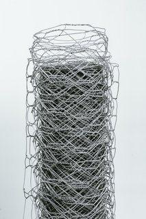 Malla Hexagonal Galvanizada 3" de abert. de 1m. de alto. BWG16. - China 