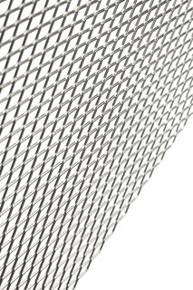 Chapa Expandida de Fierro Negro de 12x25mm. - 1,5mm. esp. - 2x1m.